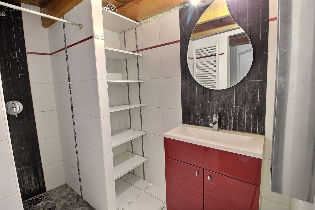 Maison à VIOLS-LE-FORT