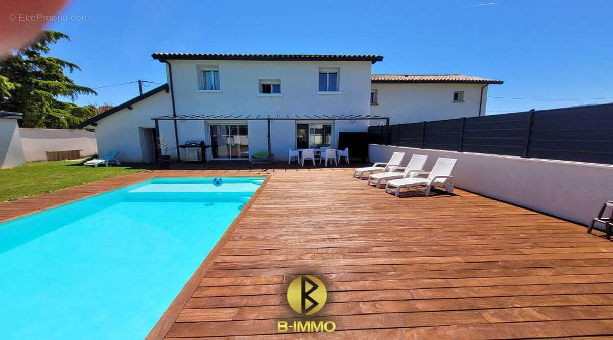 Maison à SAINT-CLAIR-DU-RHONE