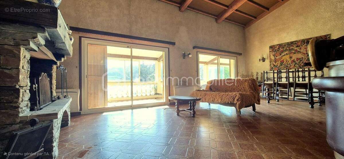 Appartement à BORMES-LES-MIMOSAS