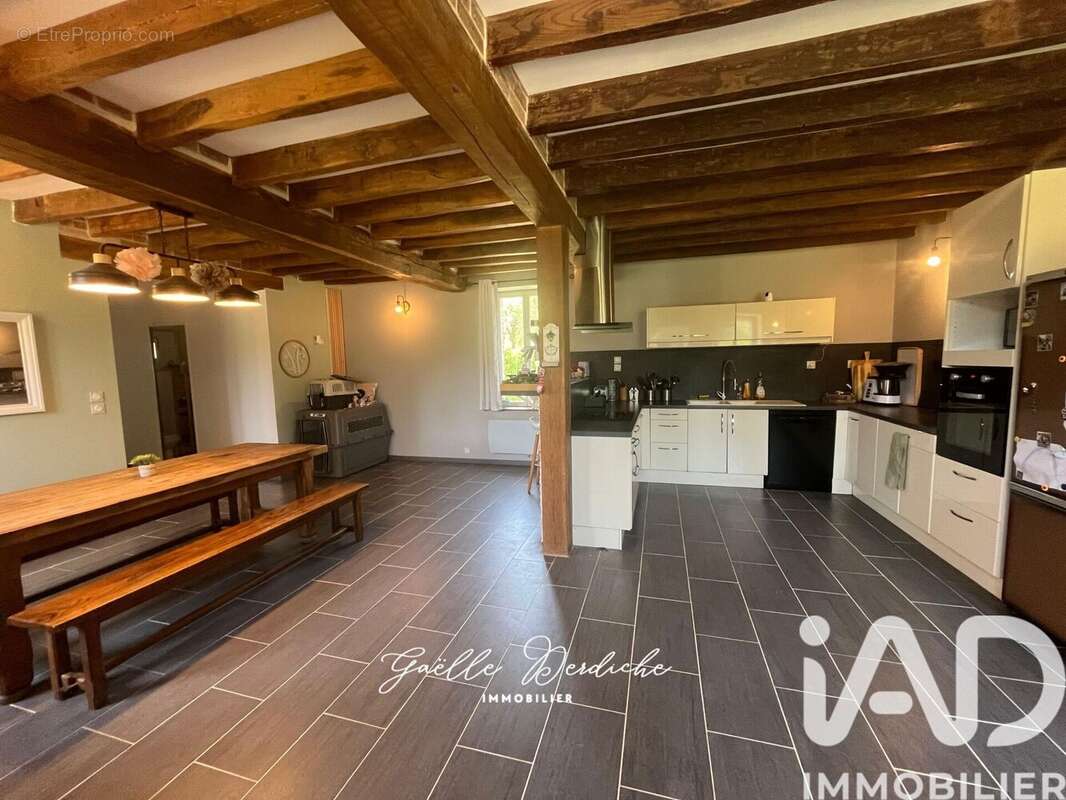 Maison 168 m² à Chevannes  - photo 8