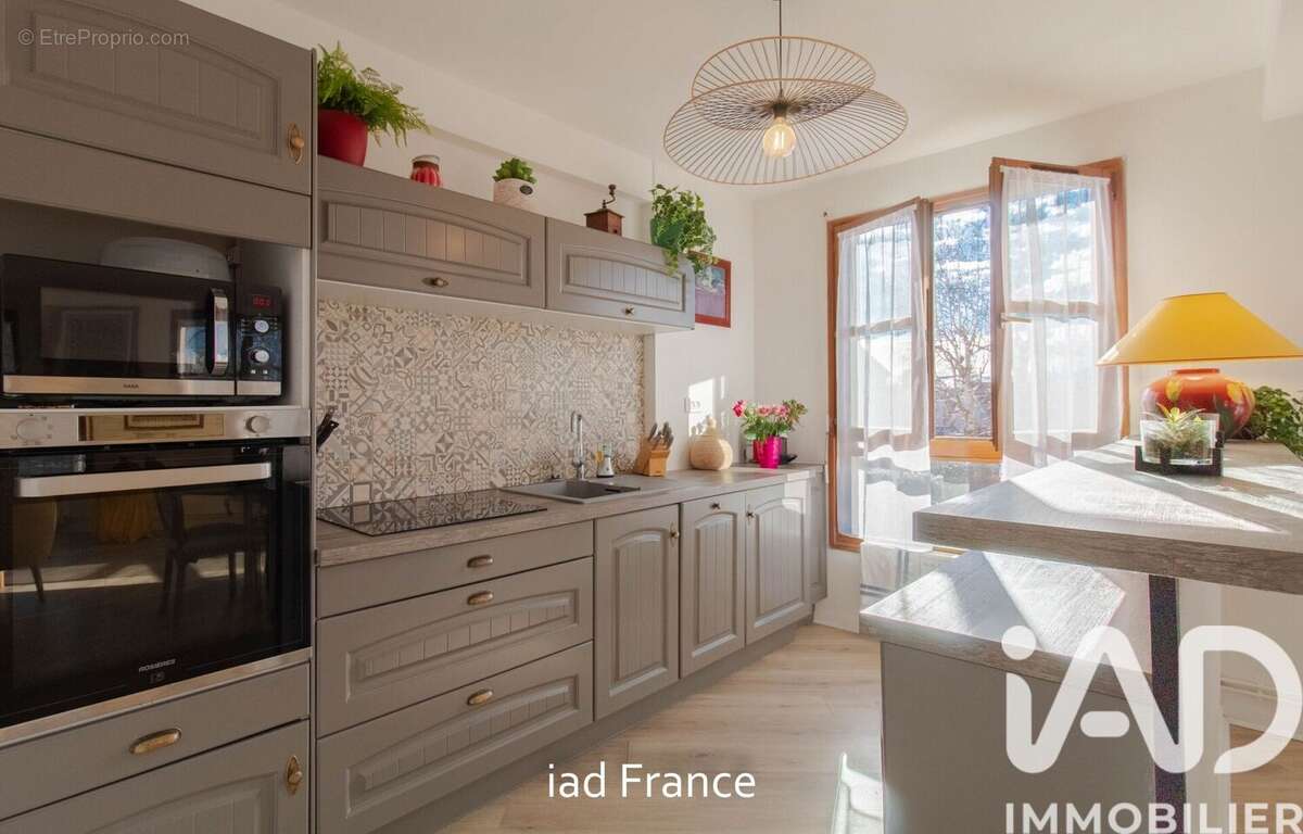 Photo 6 - Appartement à NEAUPHLE-LE-CHATEAU