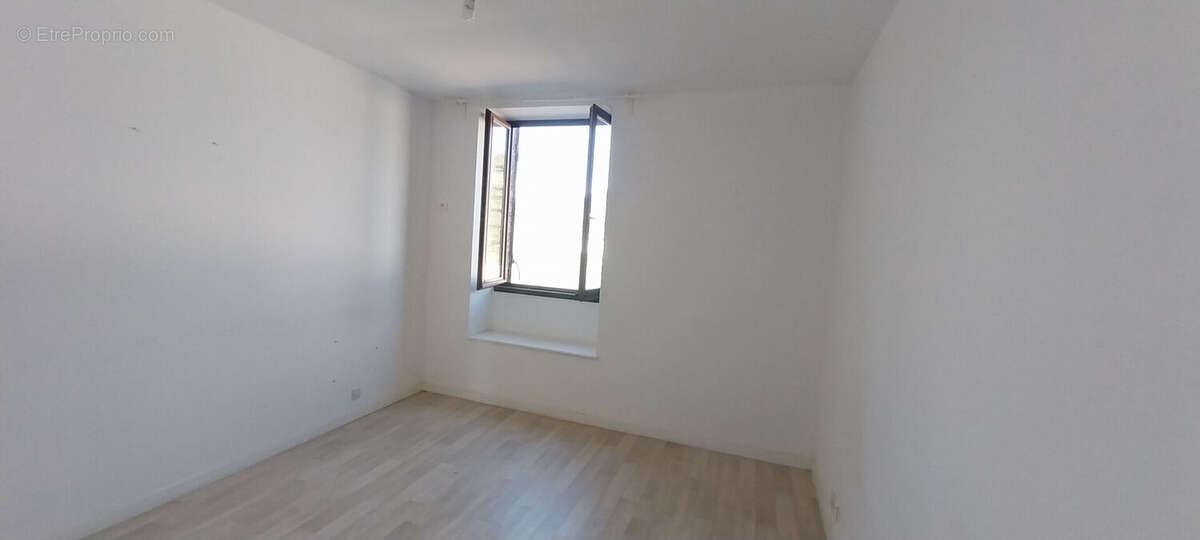 Maison à PONT-EVEQUE