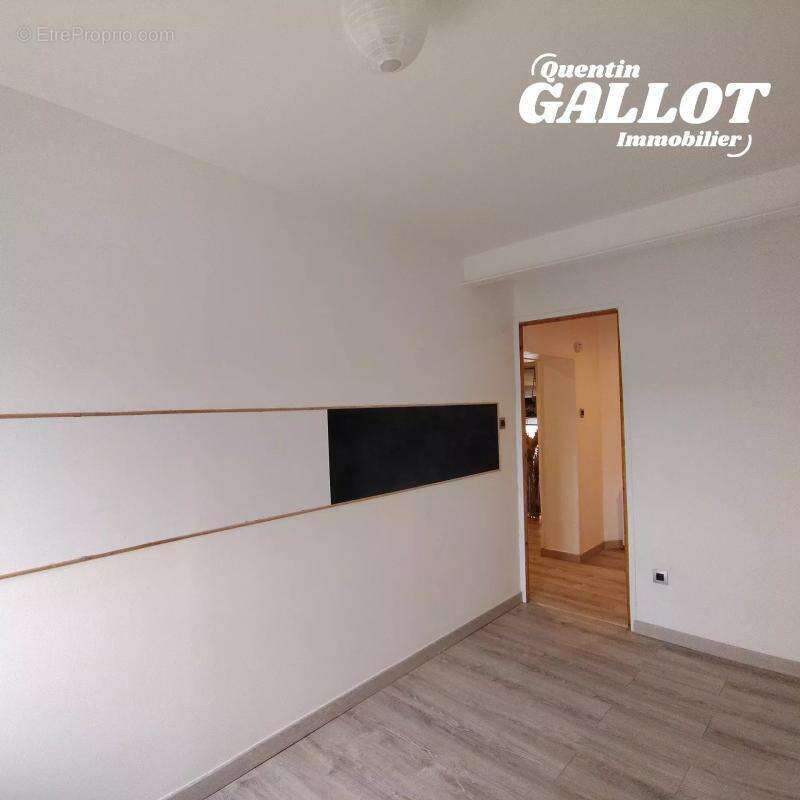 Maison à SAINT-PIERRE-BROUCK