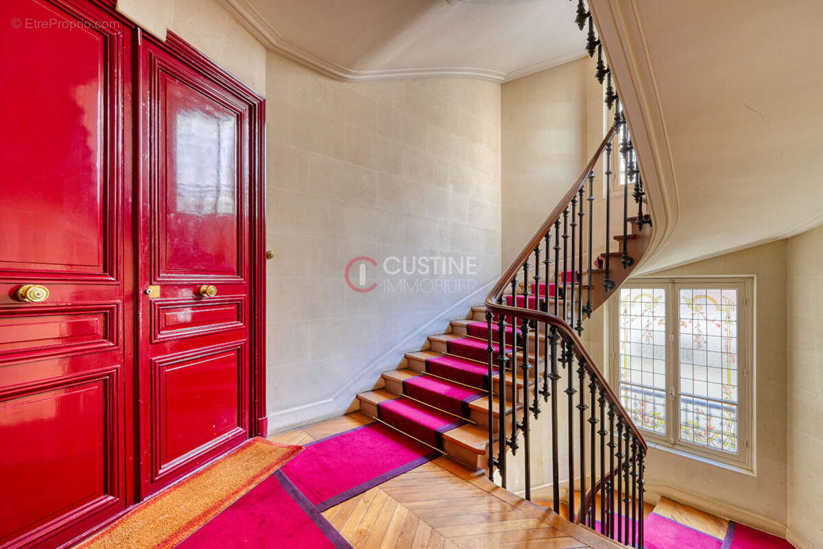 Appartement à PARIS-18E