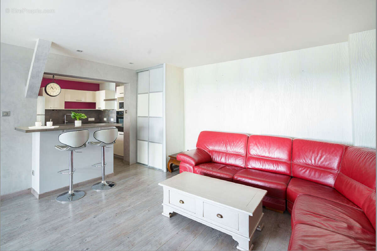 Ensemble de 2 Maisons  - Saint Jean Le Priche - photo 5
