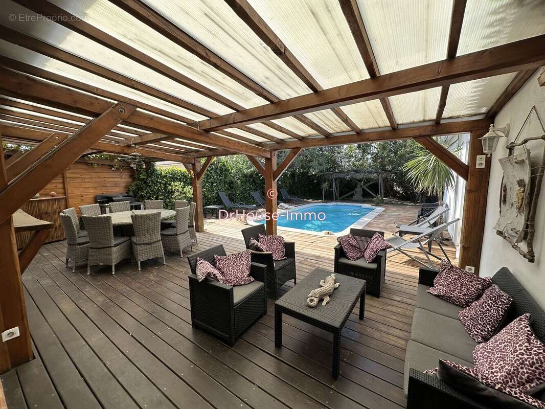 Maison 180 m² à Agde  - photo 4