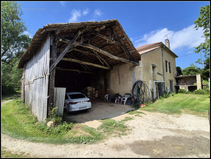 Maison à SAINT-PUY