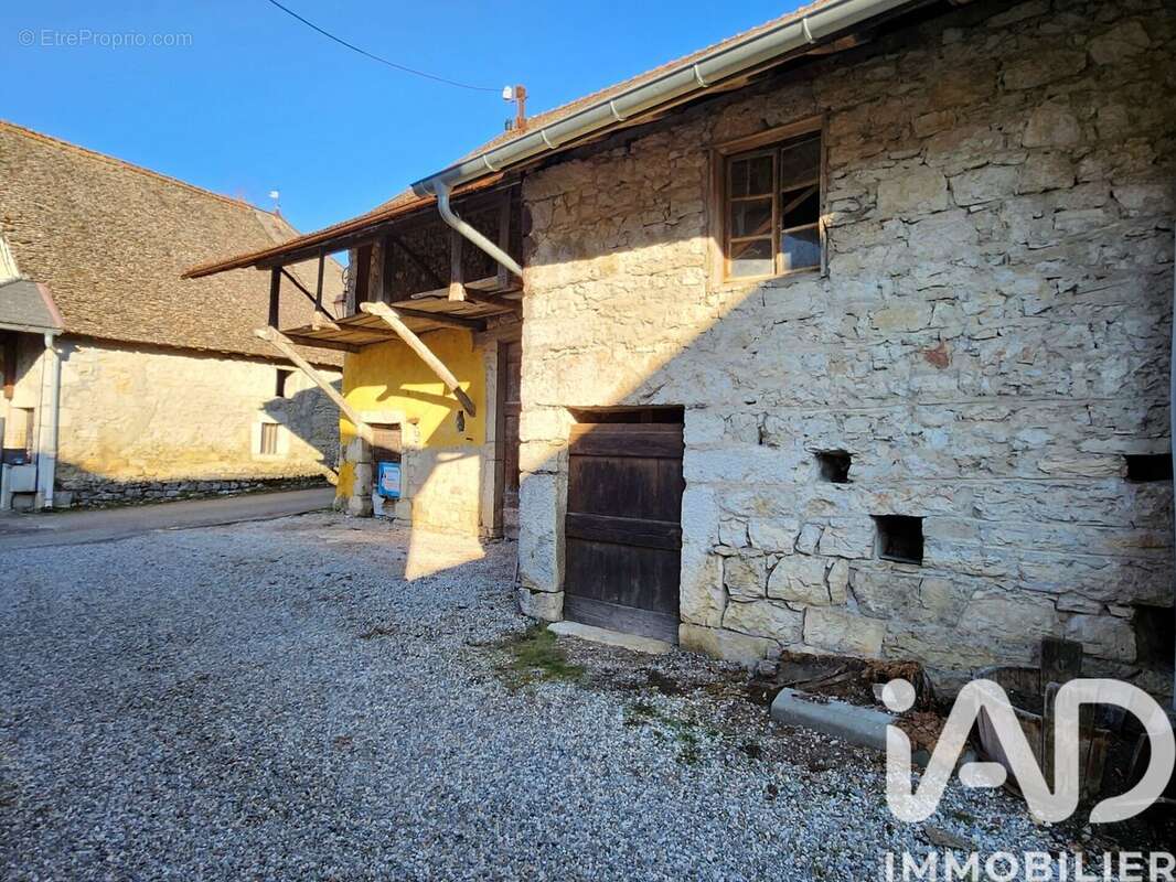 Maison 163 m² à Virieu-Le-Petit  - photo 2