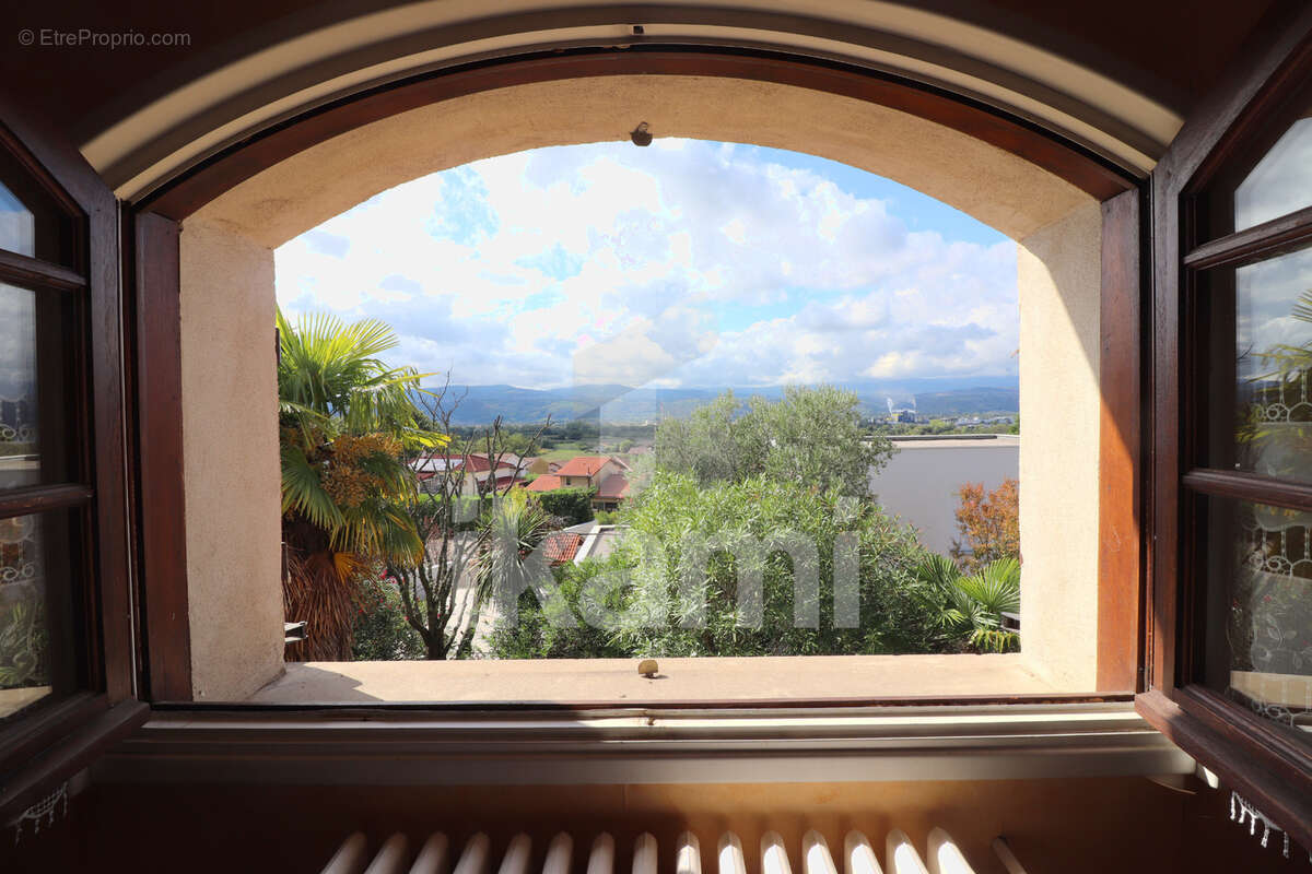 Maison à SALAISE-SUR-SANNE