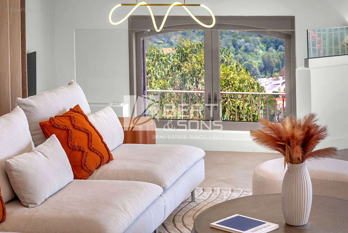 Maison à MANDELIEU-LA-NAPOULE