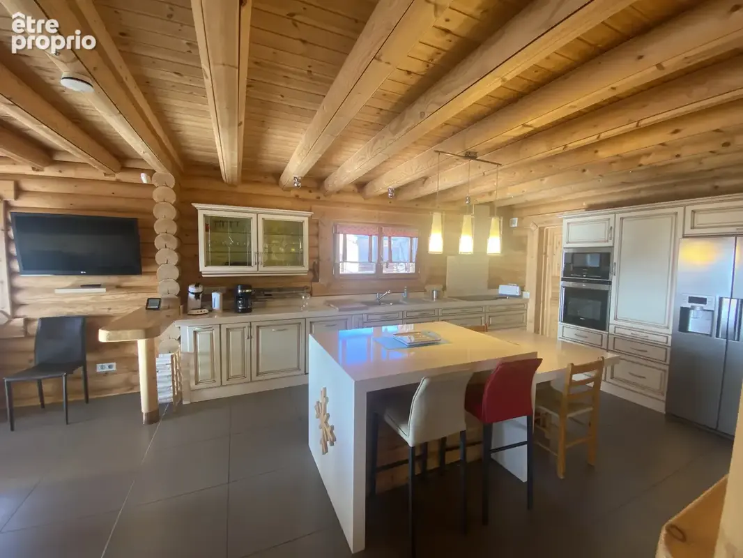 FONT-ROMEU - A vendre somptueux chalet de prestige de 263 m2 avec espace bien-être et vue panoramique - photo 8