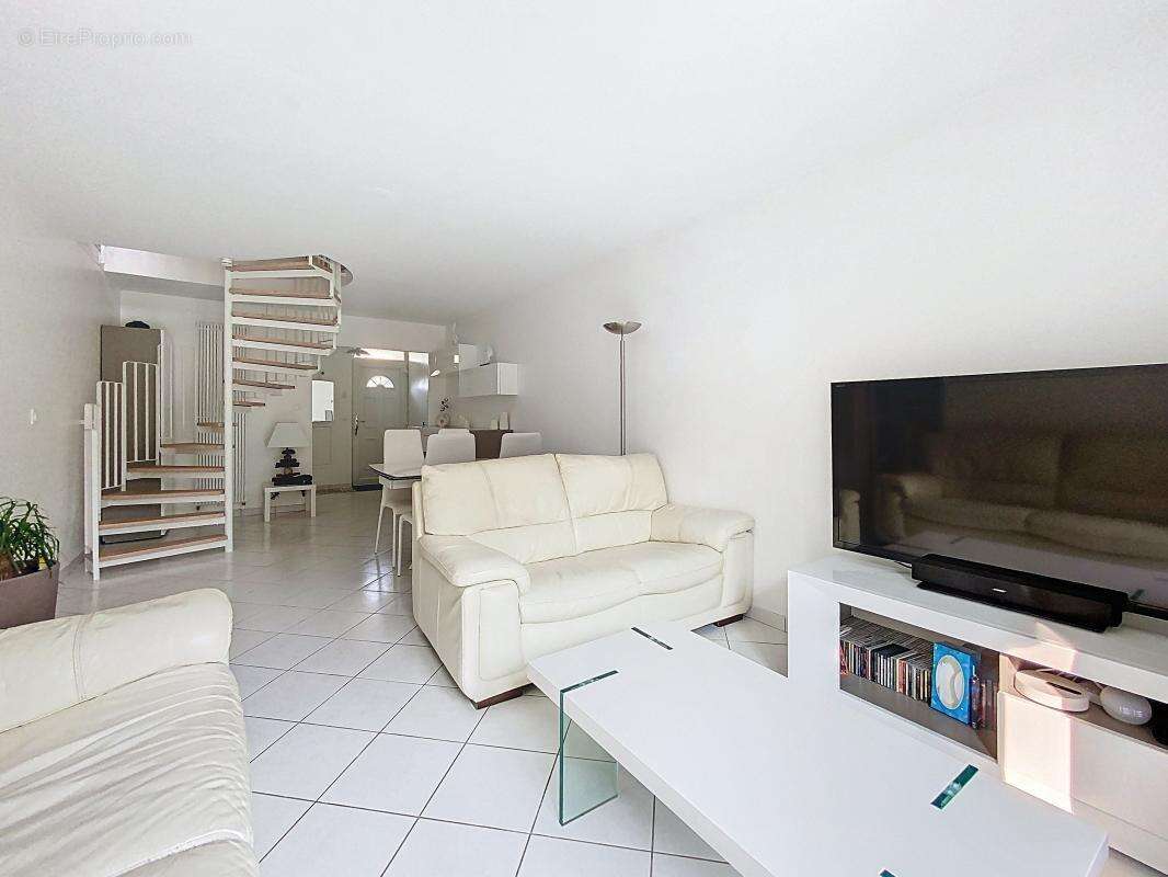 Maison à MONTIGNY-LE-BRETONNEUX