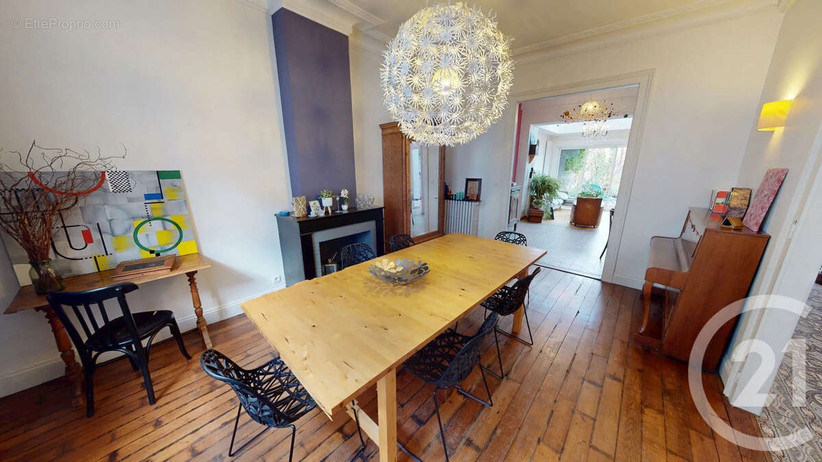 Maison à SAINT-QUENTIN