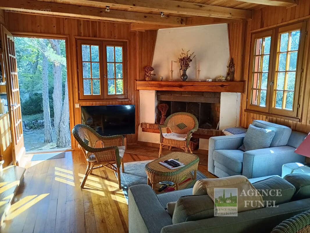 Caussols - A 15min de St Vallier-de-Thiey - Très beau chalet 4 Chambres Terrain 1665 m2 COUP de COEUR - photo 10