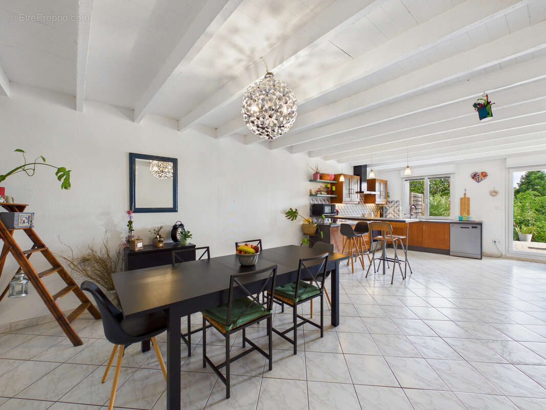 Belle maison lorraine de caractère - 230 m2 - Rénovée avec goût - photo 2