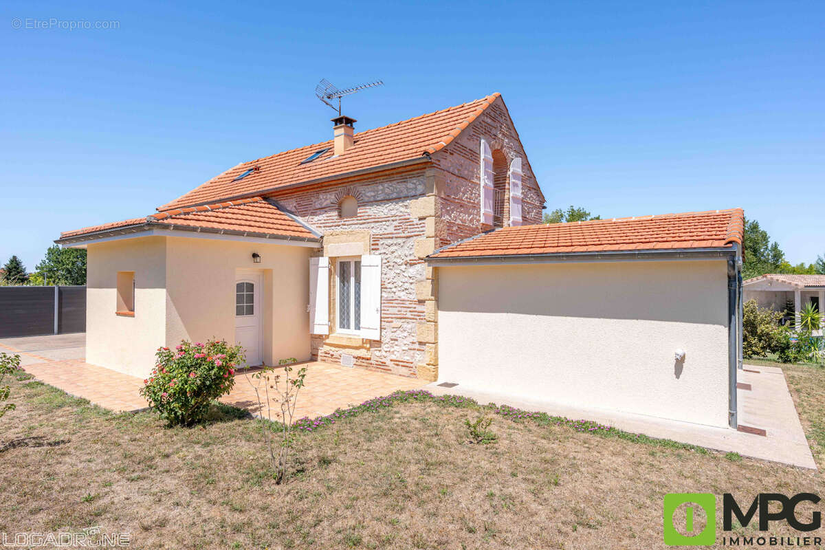 SAINTE LIVRADE SUR LOT, maison en pierres F4 entièrement restaurée - photo 11
