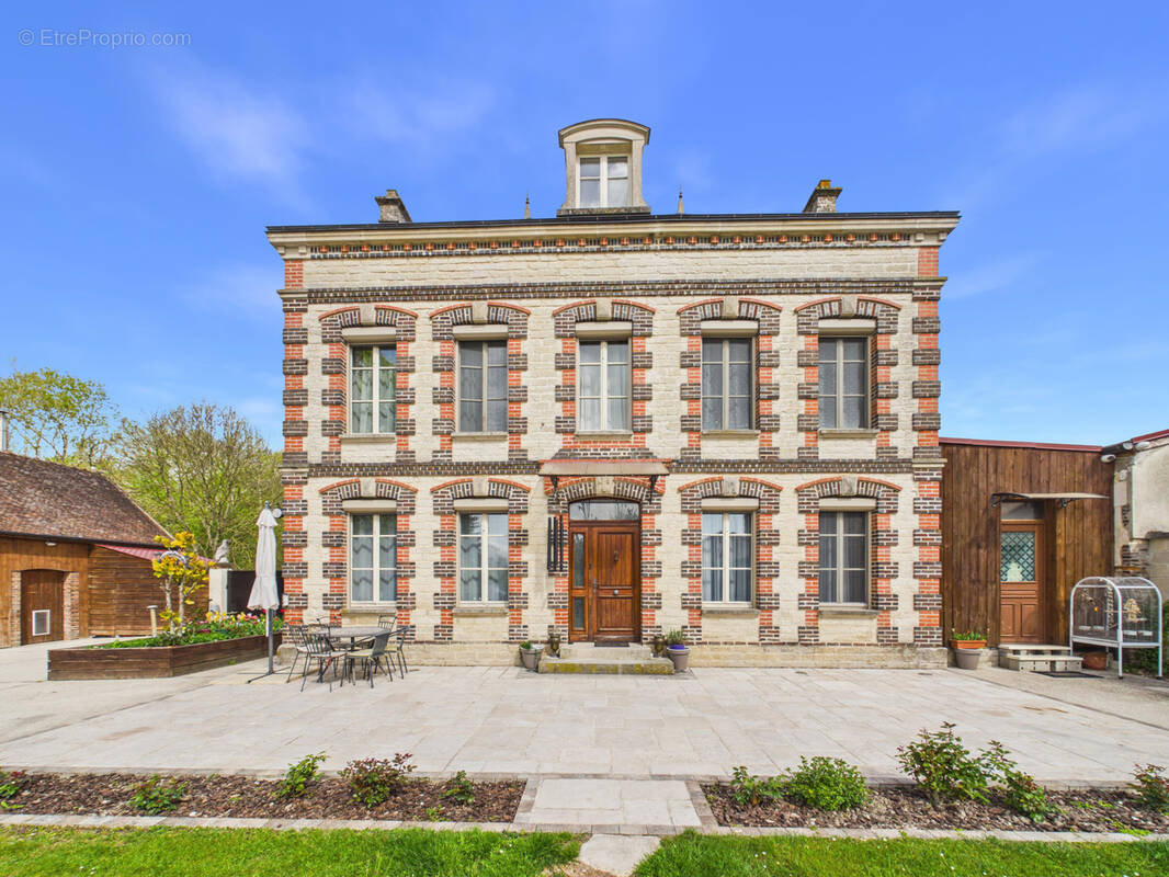 Maison à DIERREY-SAINT-PIERRE