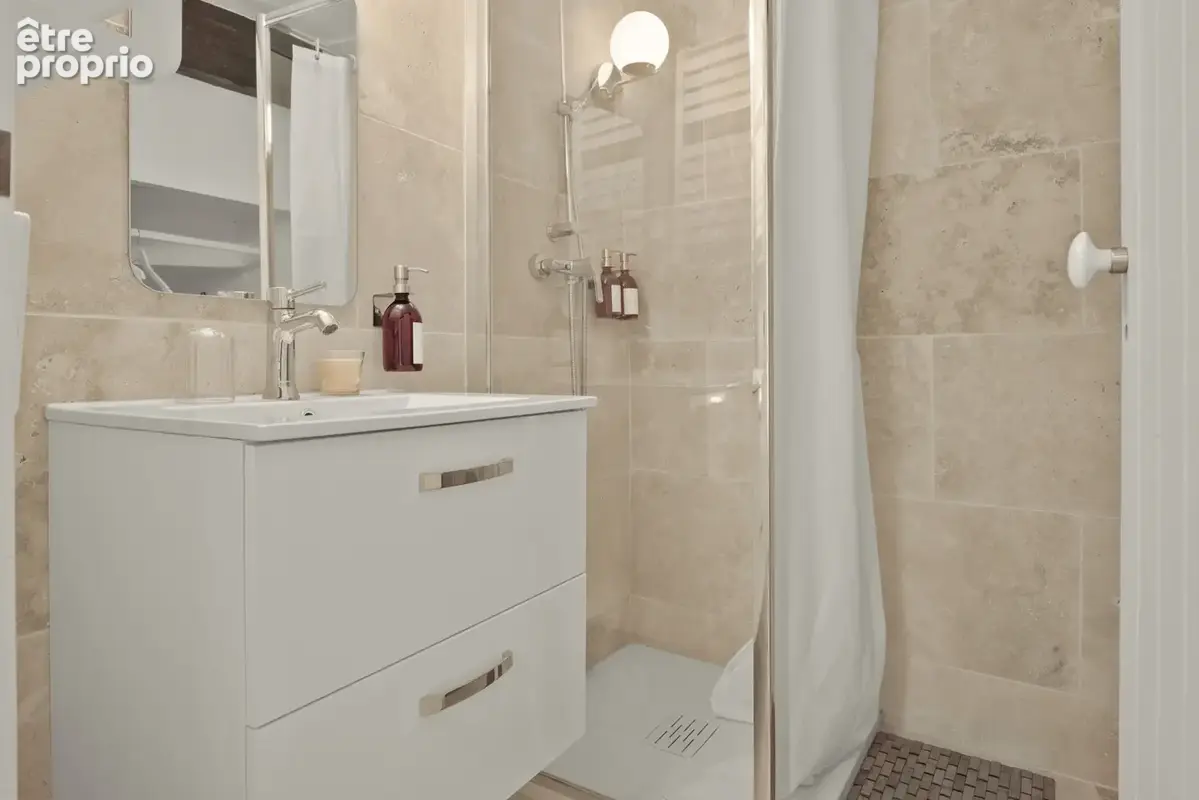 Rare : appartement 2 pieces centre village avec cave 20m2 - photo 8