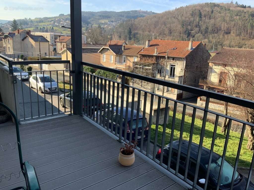 Appartement à UNIEUX