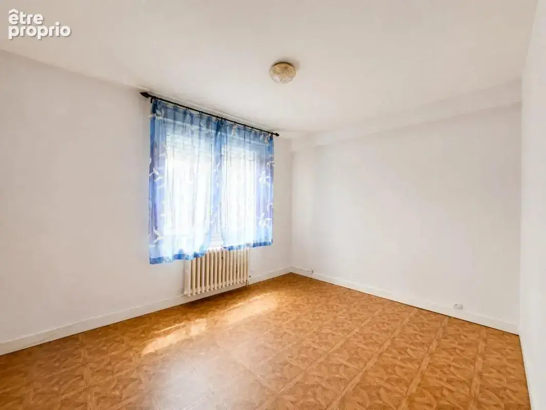 Maison de 6 pièces de 150 m² à Angers - photo 10