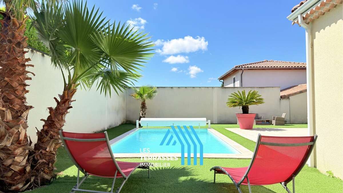 Maison à MONTELIMAR