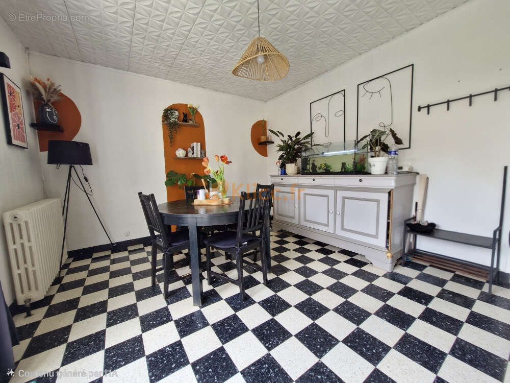 Maison à GUEURES