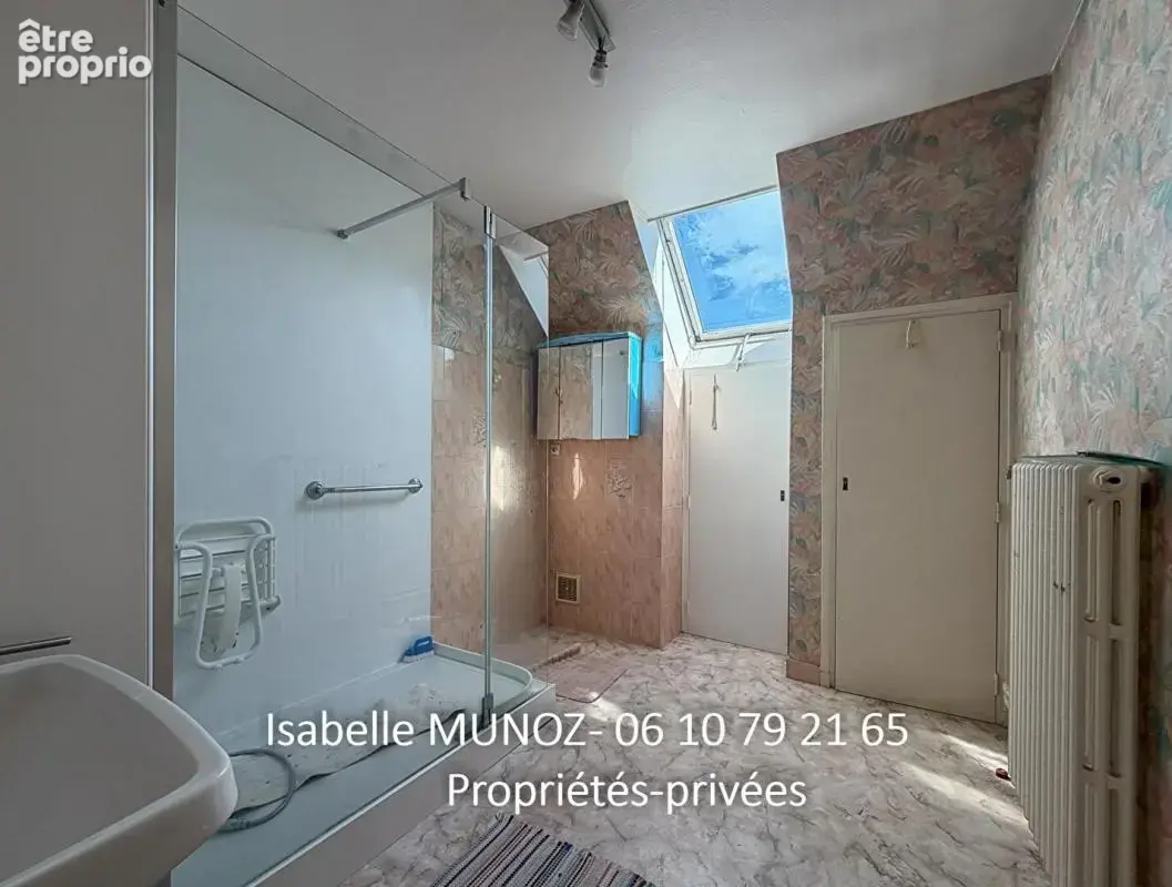 Perignat Les Sarlieve : Maison F4 avec jardin, terrasse et près de 90 m² de dépendances - photo 12