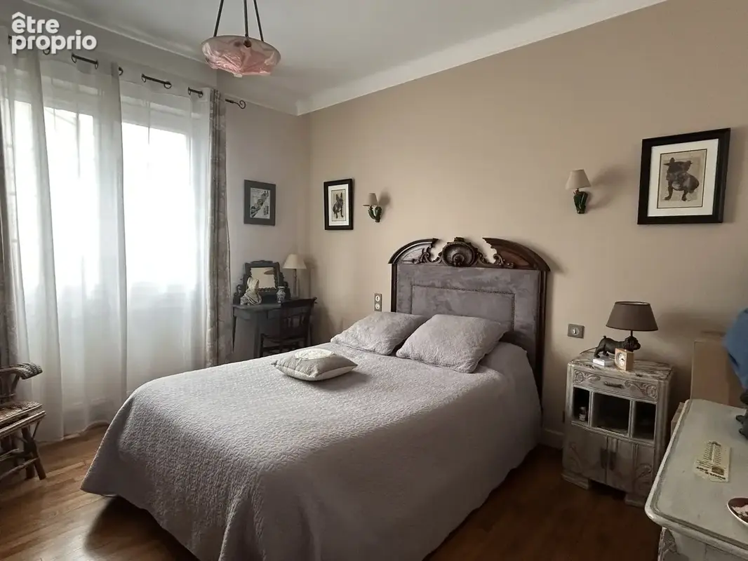 A VENDRE - Maison 4 pièces avec vie de plain-pied - garage/atelier de 90 m2 environ et jardin proche centre-vi - photo 9