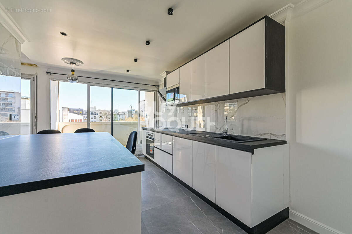 Appartement à PARIS-12E