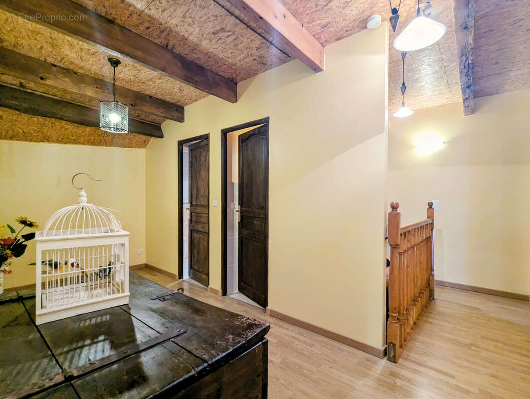 Belle et grande maison de village   128 m2 - photo 16