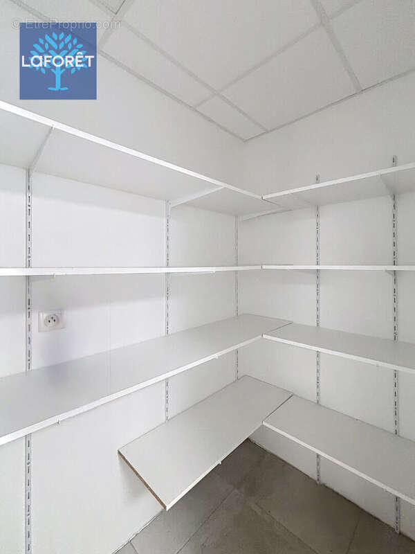 À vendre - Local commercial de 81 m² - Chaponost - photo 4