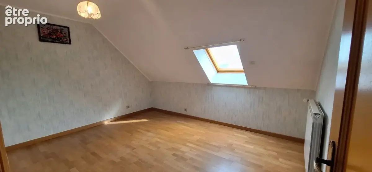 Maison 160m2, 3 chambres, 4/5 chambres possible, veranda,garage sur terrain arbore 755m2 - photo 15