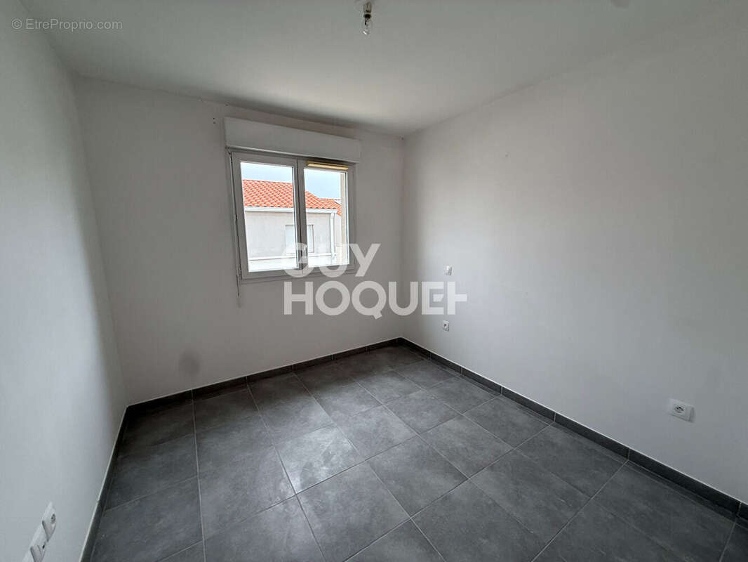 A vendre à PEZILLA LA RIVIERE (66370)  Maison F5 de 90 m² avec jardin et garage. - photo 13