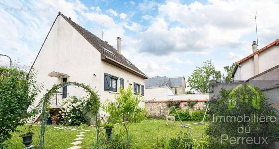 Maison à NEUILLY-PLAISANCE