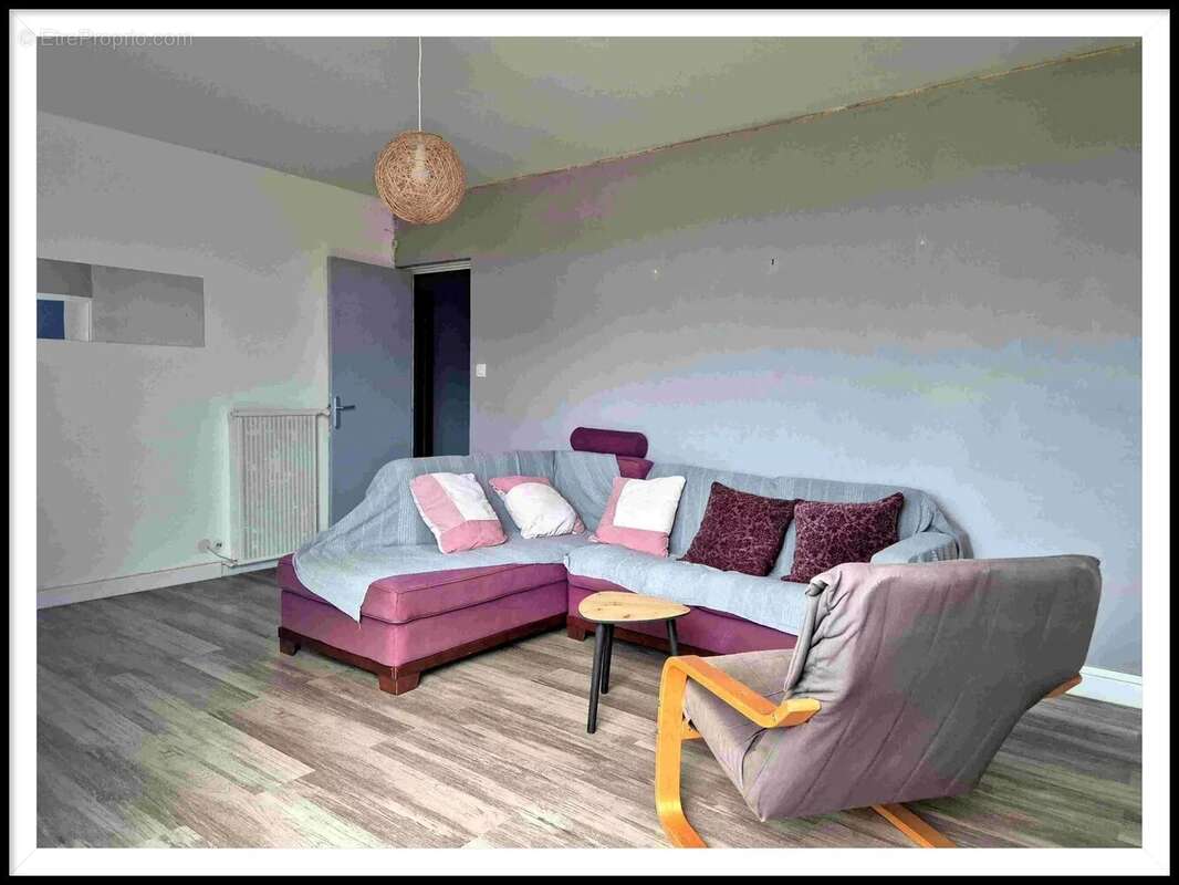 Appartement à BAGNOLS-SUR-CEZE