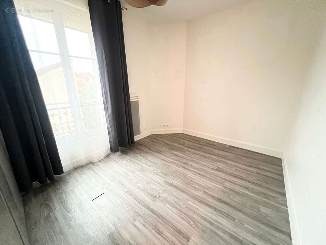 Appartement à COLOMBES