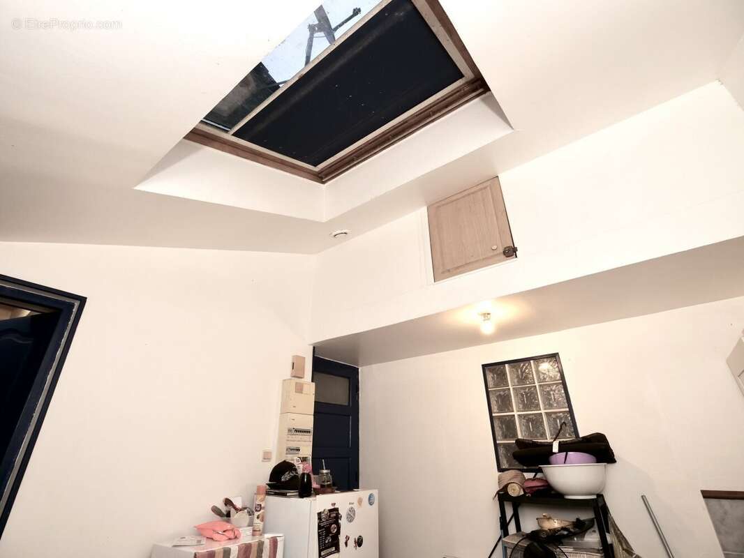 F3 en rez de chaussée (cuisine) - Appartement à BRIENON-SUR-ARMANCON