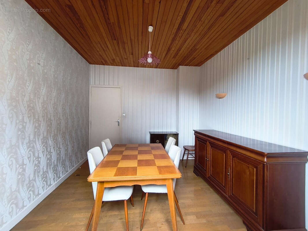 Maison familiale avec sous-sol complet et terrain clos - photo 8