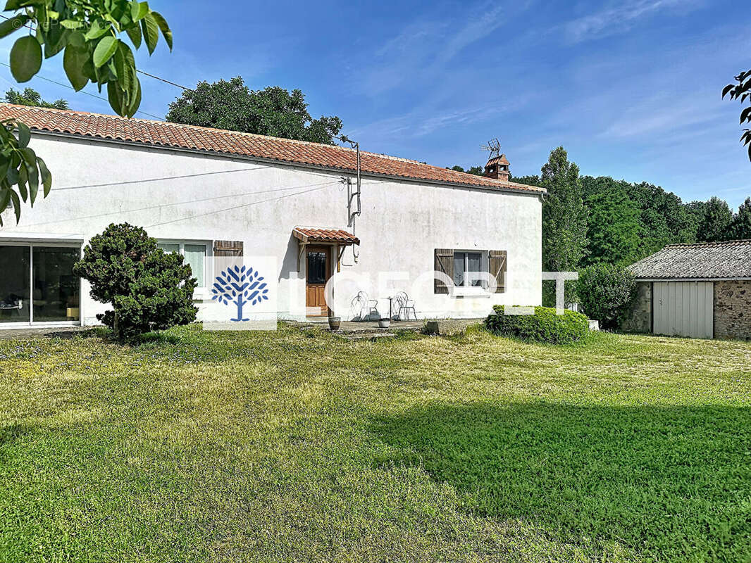 Maison à GLENAY