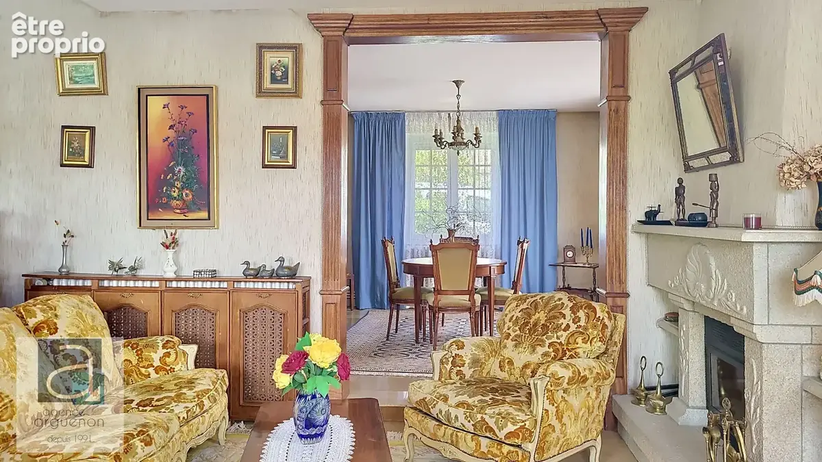 DINAN : Une adresse privilégiée à Dinan pour cette maison de plain-pied, avec jardin fleuri, et garage. - photo 3