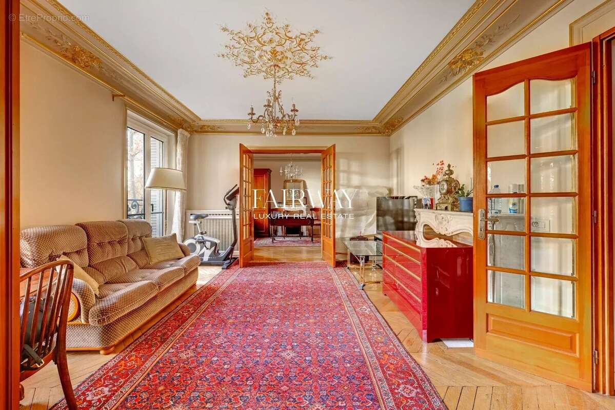 Appartement à PARIS-17E