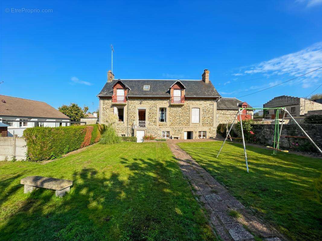 Maison à PRE-EN-PAIL