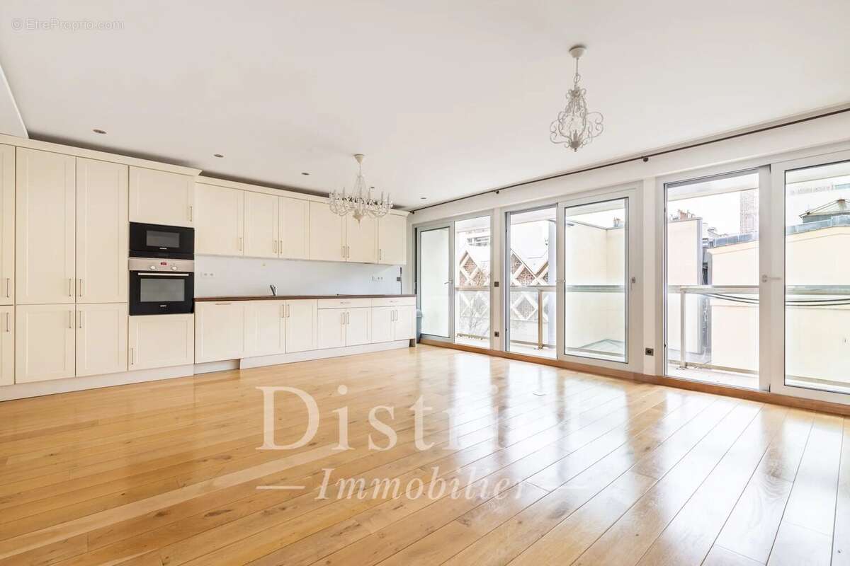 Appartement à PARIS-7E