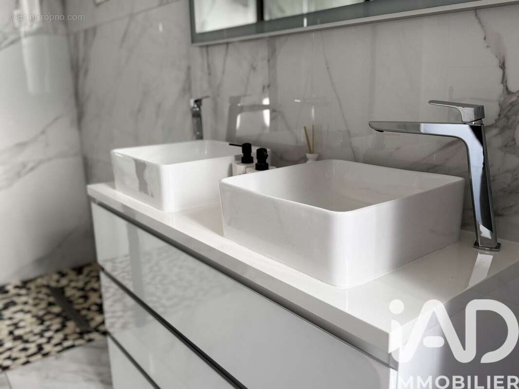 Maison 185 m² à Bouguenais  - photo 8