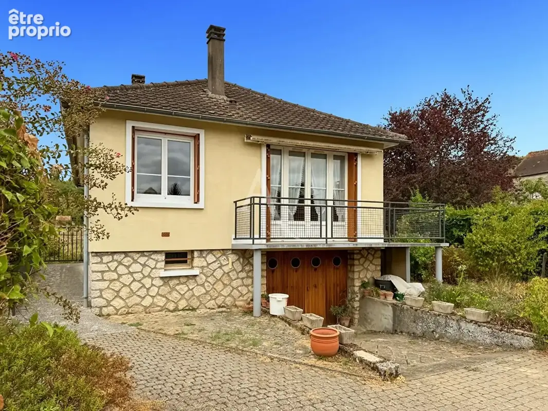 Maison à BRIERES-LES-SCELLES