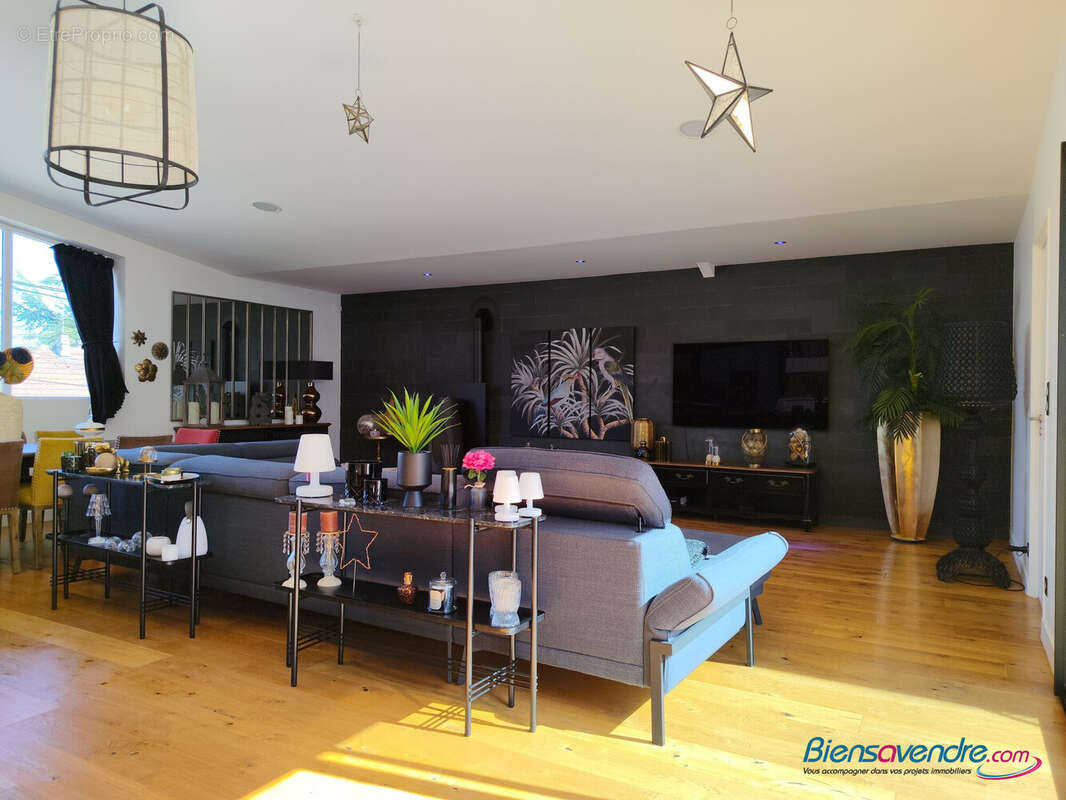 Maison à BUXEROLLES