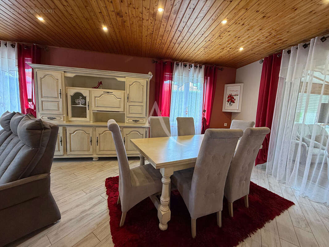 Maison à L&#039;AIGUILLON-SUR-VIE