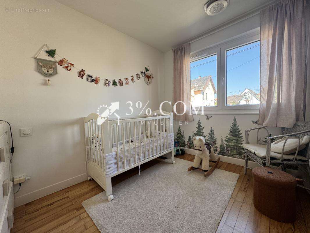 3%COM Jolie maison rénovée avec jardin - photo 9