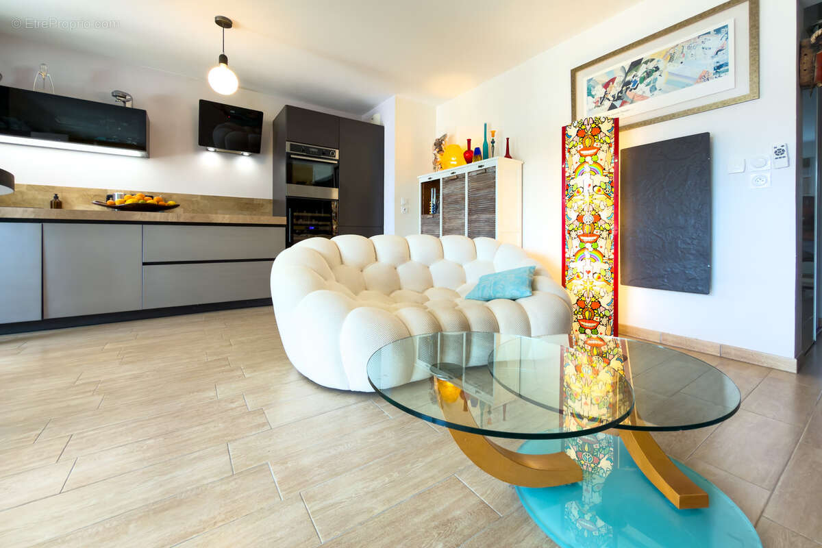 Appartement à LA LONDE-LES-MAURES