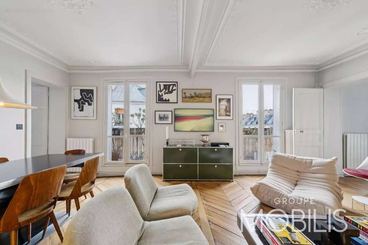 Appartement à PARIS-18E